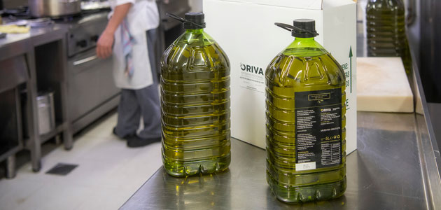 El sector orujero moviliza 190.000 litros de aceite de orujo de oliva para el canal Horeca