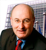 Phil Hogan, nuevo comisario de Agricultura y Desarrollo Rural de la UE