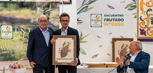 Grupo Editorial Mercacei recibe el "Premio Medios de Comunicación" de la DOP Estepa