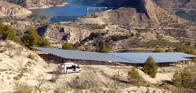 Diseñan un sistema de riego 'único en el mundo' basado en energía solar