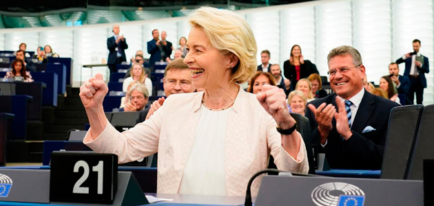 La Eurocámara reelige a Ursula von der Leyen como presidenta de la Comisión Europea